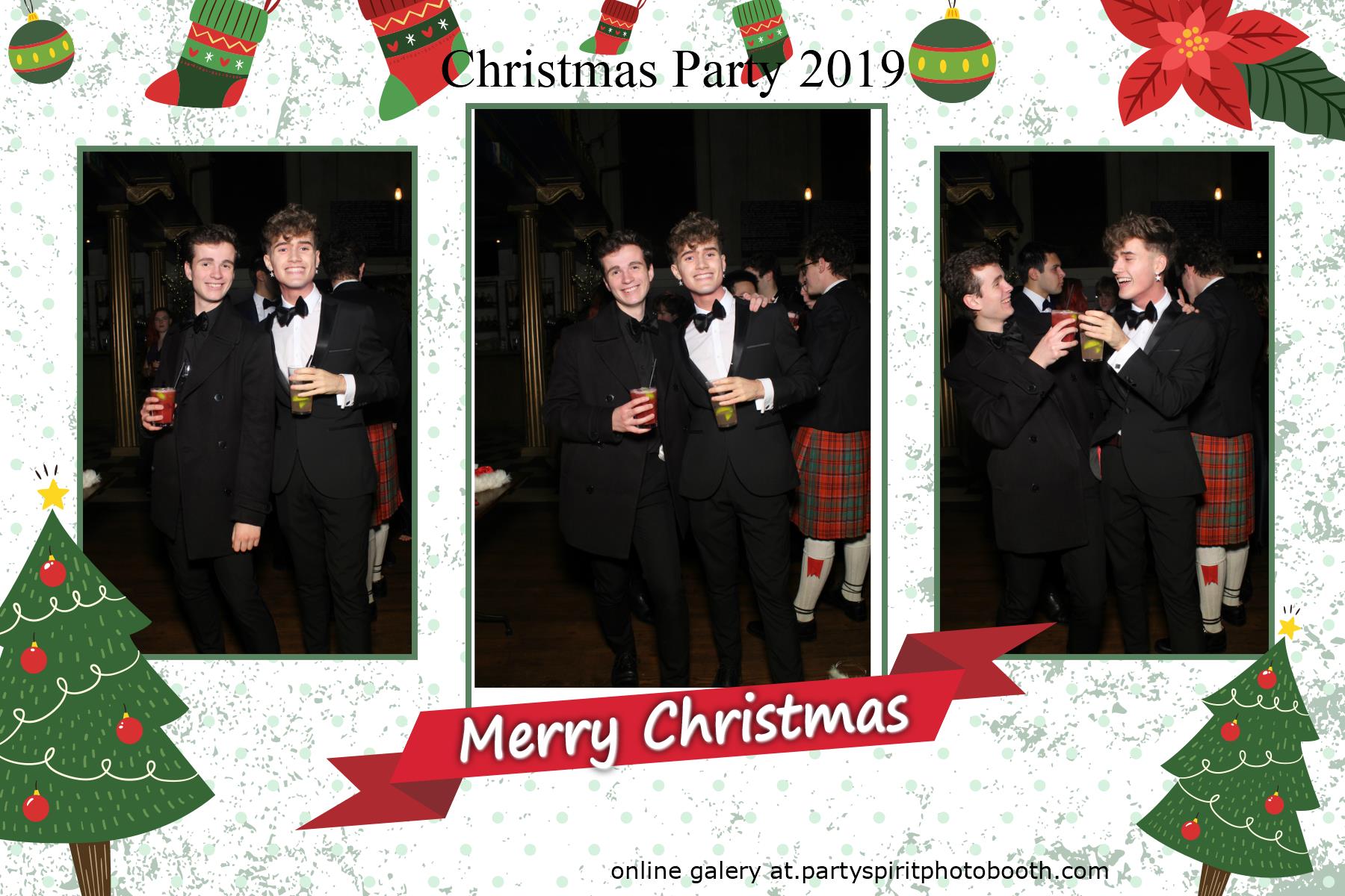 Christmas Party | View more photos from the event at gallery.partyspiritphotobooth.com/u/PartySpiritPhotoBooth/Christmas-Party-0
